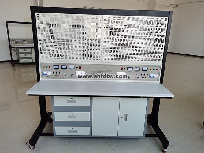 山西機(jī)電職業(yè)技術(shù)學(xué)院東湖校區(qū)-TWD-990型電氣裝配實(shí)訓(xùn)臺（單面二組型）