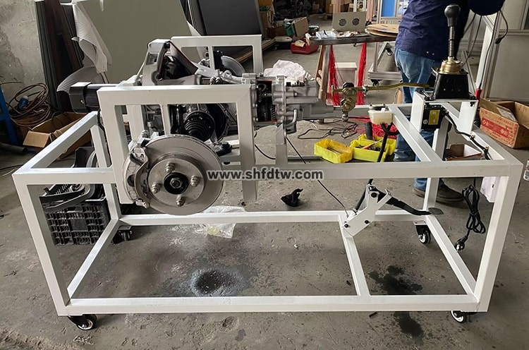 青島理工大學(xué)-汽車傳動系統(tǒng)拆裝實(shí)驗(yàn)臺 -TW-BDQ08起動機(jī)系統(tǒng)實(shí)訓(xùn)臺 -發(fā)動機(jī)點(diǎn)火與噴射系統(tǒng)示教板（帕薩特）